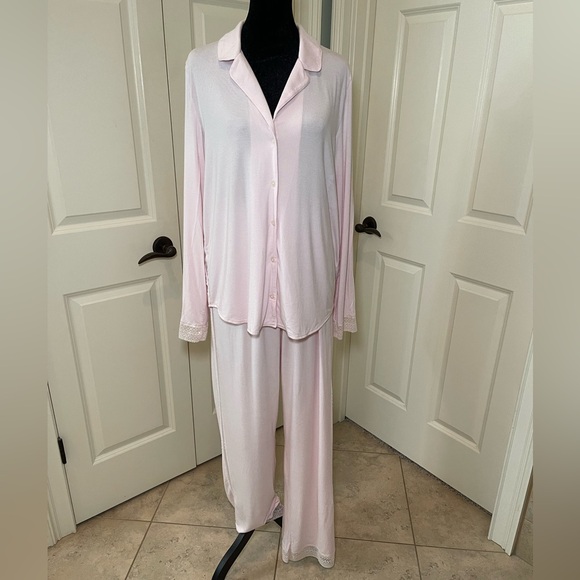 Victoria's Secret Other - Victoria’s Secret Pink Modal Lace Trim Pajama Set Large (Long)